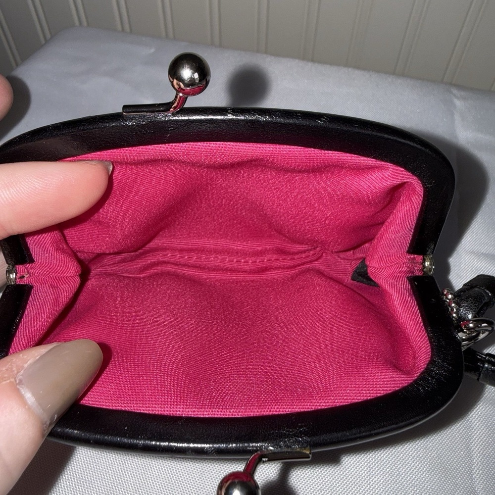 COACH VINTAGE BLACK AND SILVER KISS LOCK WRISTLET COIN PURSE/ MINI PURSE - Picture 9 of 15